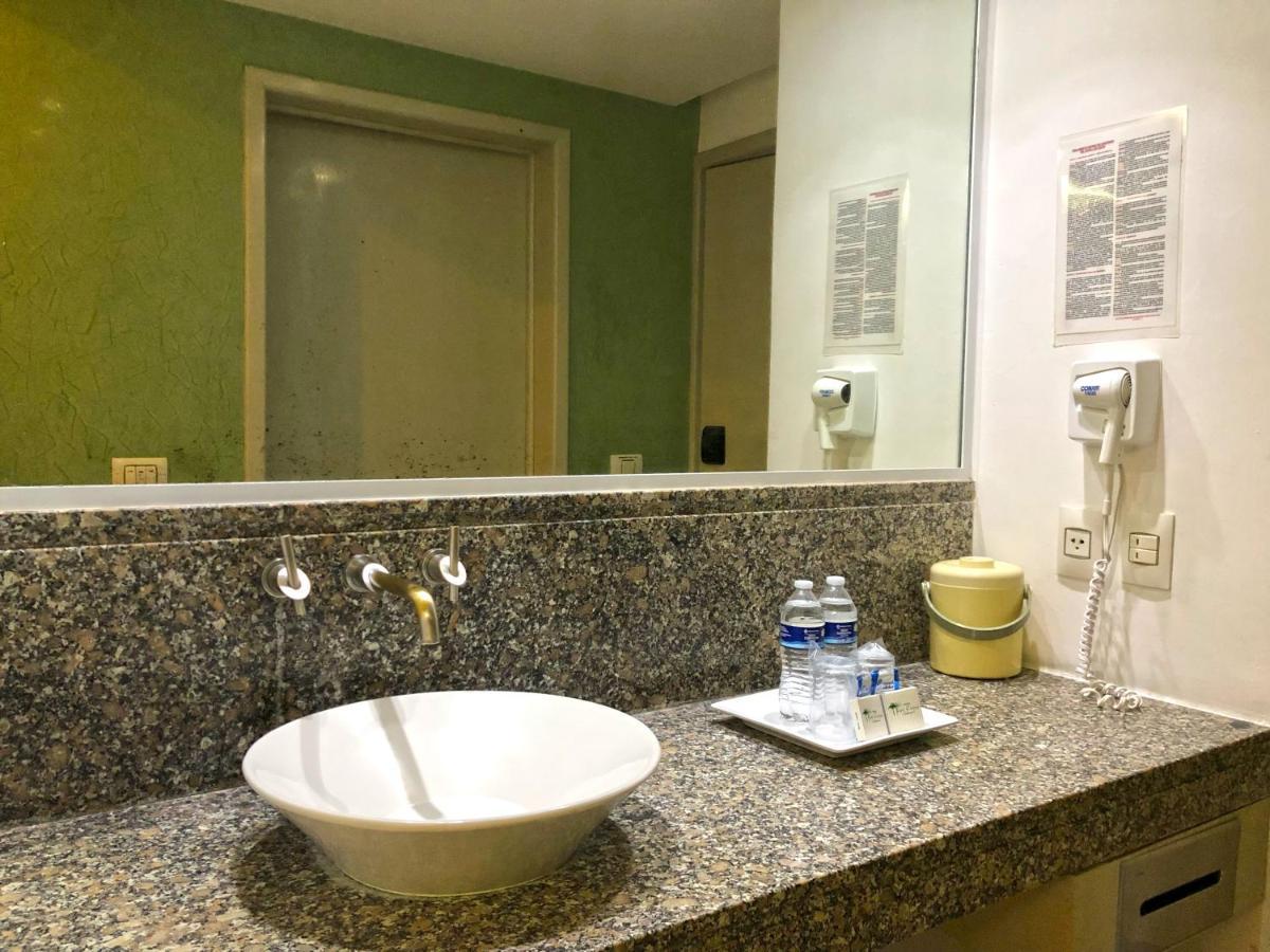 Hotel Los Cocos Chetumal Exteriör bild