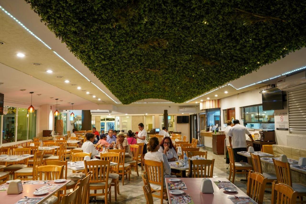 Hotel Los Cocos Chetumal Exteriör bild